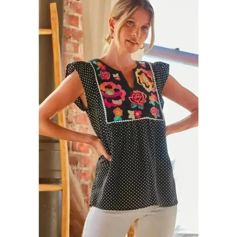 Women's black and white polka dot blouse w/embroidered front by Savannah size 2X